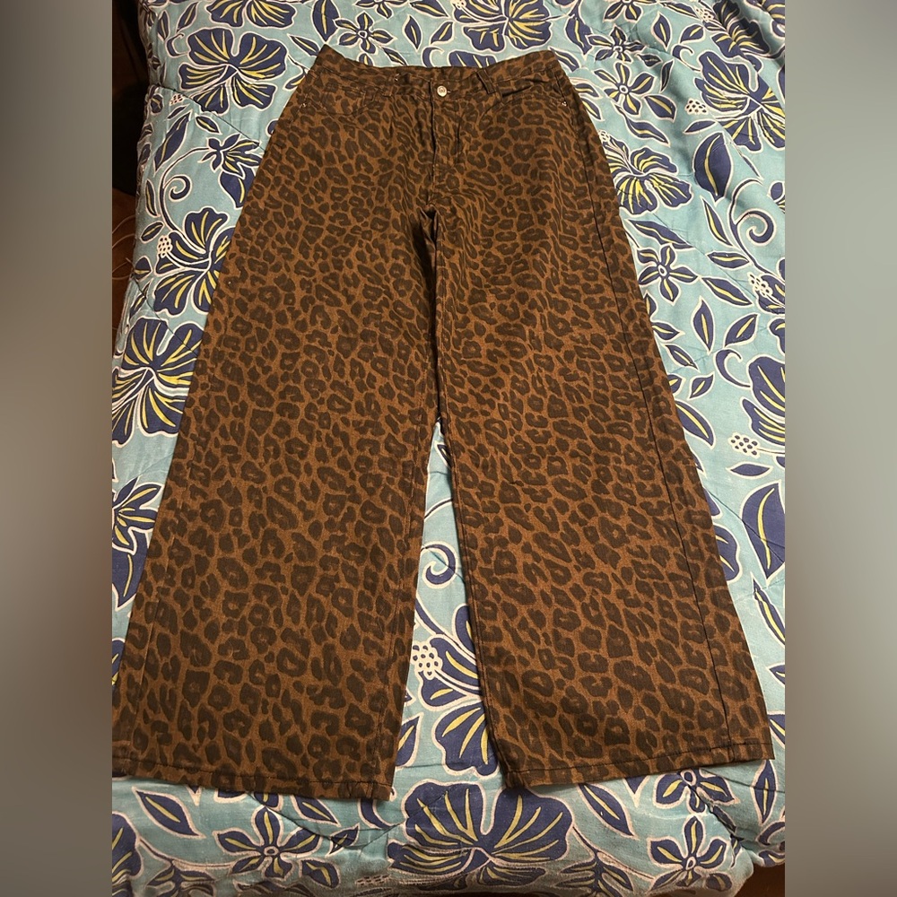 SHEIN Brown Leopard Print Wide Leg Jeans